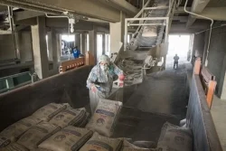 بحران برق در صنعت سیمان؛ آیا نیروگاه‌سازی با دست خالی ممکن است؟