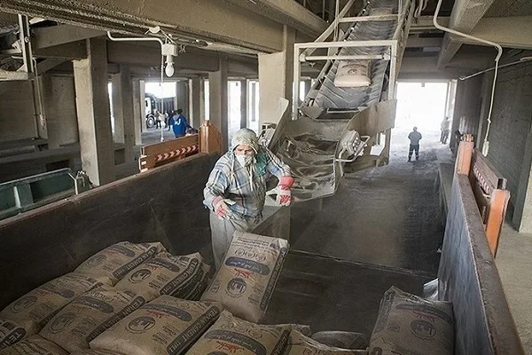 بحران برق در صنعت سیمان؛ آیا نیروگاه‌سازی با دست خالی ممکن است؟